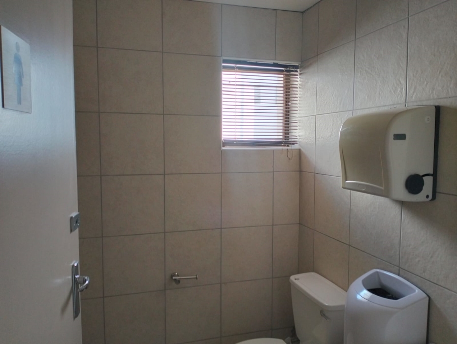 Commercial Property for Sale in Rosenpark Western Cape